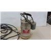 Image 2 : Little Tech 1/2HP Submersible Pump - Plugged In & Working 