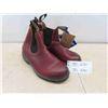 Image 1 : New Mens/Youth Size 5 Blundstone Shoes