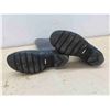 Image 2 : 3 Pairs of Ladies Boots : Hunter Size 7? , Suede Fringed Size 8.5 ,
