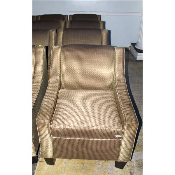 LOT OF 4 ARM CHAIRS