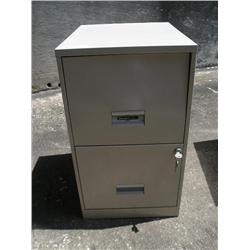 Steelworks metal file cabinet w/key