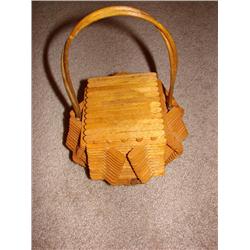 Tramp art box w/handle