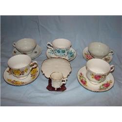 Teacups/saucers