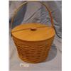 Image 1 : Longaberger single sewing basket