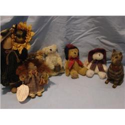 Boyd's bears, Lizzie High dolls, wood cat