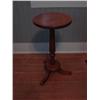 Image 1 : Mahogany candlestick table
