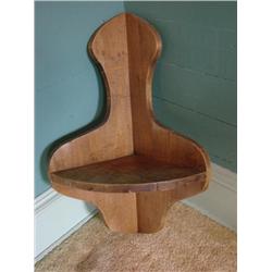 Solid wood corner shelf