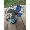 Image 1 : Blue vintage metal oscillating fan