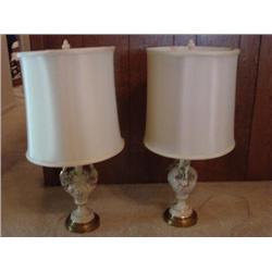 Pair of lamps w/shades