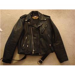 Harley Davidson leather jacket (44 reg)