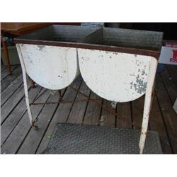 Double wash tub