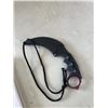 Image 2 : 2 NEW KARAMBIT KNIVES