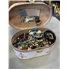 Image 2 : JEWELLERY BOX FULL OF ESTATE AND COSTUME JEWELLERY