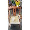 Image 2 : VINTAGE ROCKER WITH CUSHION