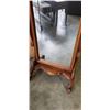 Image 2 : GUILTED FRAME DRESSING MIRROR