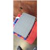 Image 2 : 4 DRAWER ORGANIZER AND FOLDING STEP STOOL AND WATERPIK SHOWER HEAD