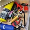 Image 2 : TRAY OF MINI SCALES AND TORCHES