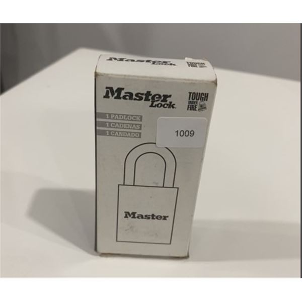 1 PCS MASTER LOCK NEW