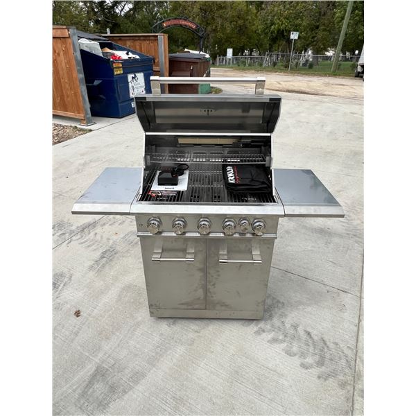 Unused Kirkland Signature 6 Burner Gas Grill Barbecue BBQ