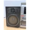 Image 9 : Vintage JVC DC-33 Turntable Boombox - see description
