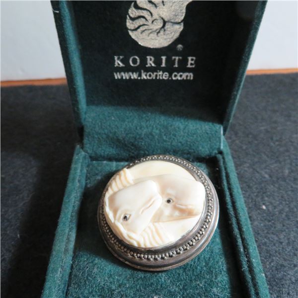 925 silver KORITE brooch.  Beautifully carved whales.