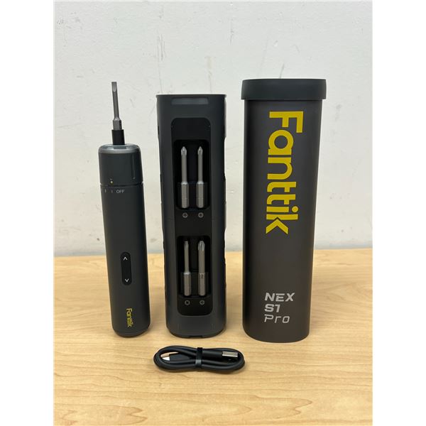 Fanttik Rechargeable Screwdriver Set - Tested quick and working - see photos for details