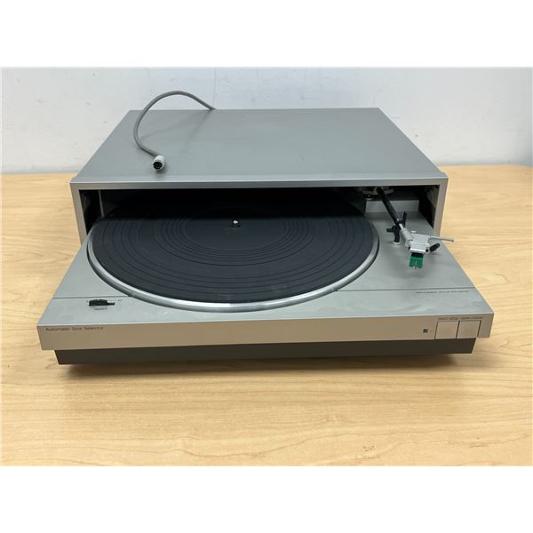 Panasonic Automatic Turntable Record Player SF-630 - unusual power cord - not tested