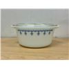 Image 1 : Vintage Pyrex Blue Snowflake Casserole & Lid 1.5 Qt