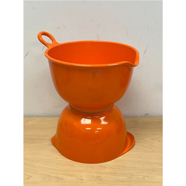 2 Danish Mid Century Rosti & IRA Melmac Mixing Bowls - handles/spouts - largest 9.5"W