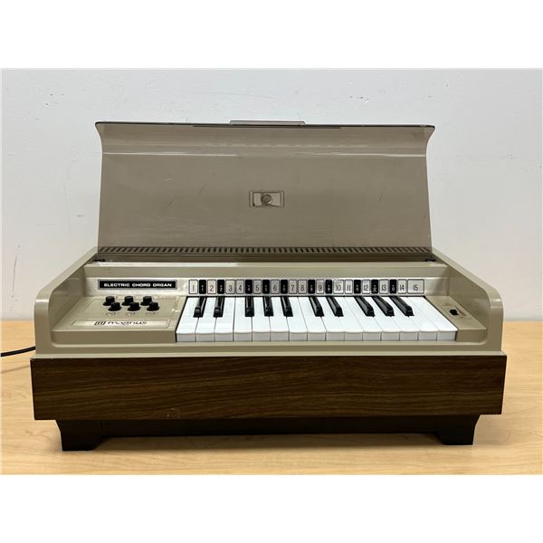 Vintage Magnus Electric Chord Organ - Approx: 20x11.25" & 7.25"T