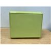 Image 8 : Vintage 50s Roll Top Plastic Breadbox - Approx: 14.25x12" & 7.75"T - see all photos