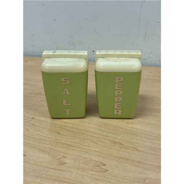 Vintage 50s Plastic Salt & Pepper Shakers - 3.5" - see all photos