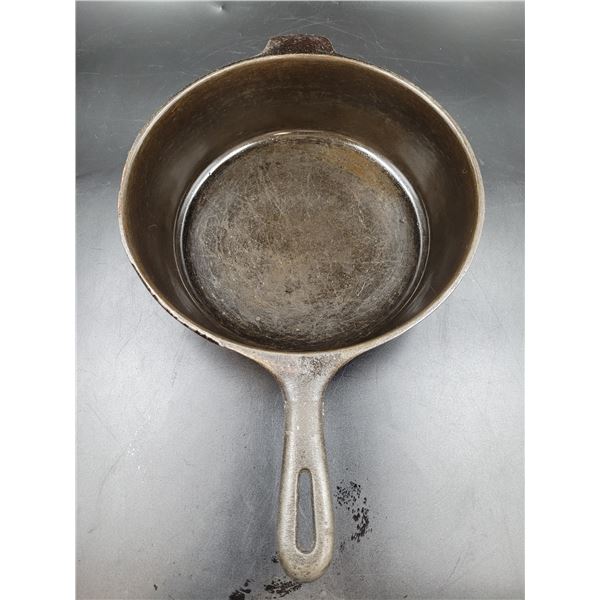 Vintage Cast Iron Frying Pan Made In USA 10 1/2"