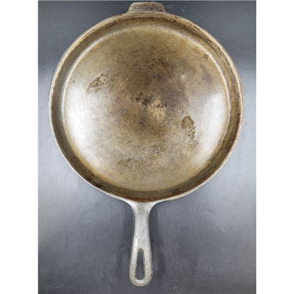 Vintage Wagnerware Cast Iron Skillet Made In USA 11"