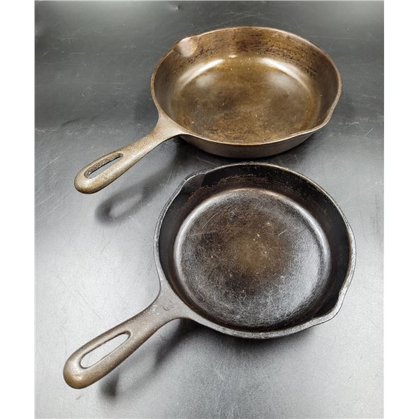 2 Vintage Wagnerware Cast Iron Skillets