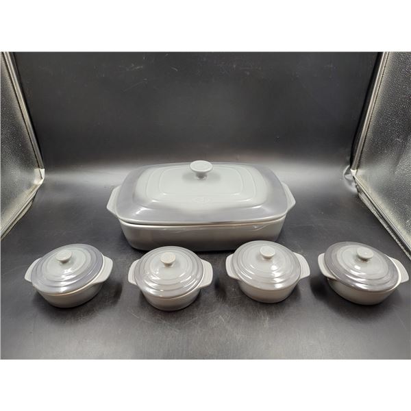Casserole Dishes and Roaster Set