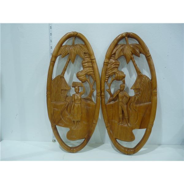 2 PCS HAND CARVED WOODEN OVAL WALL HANGING