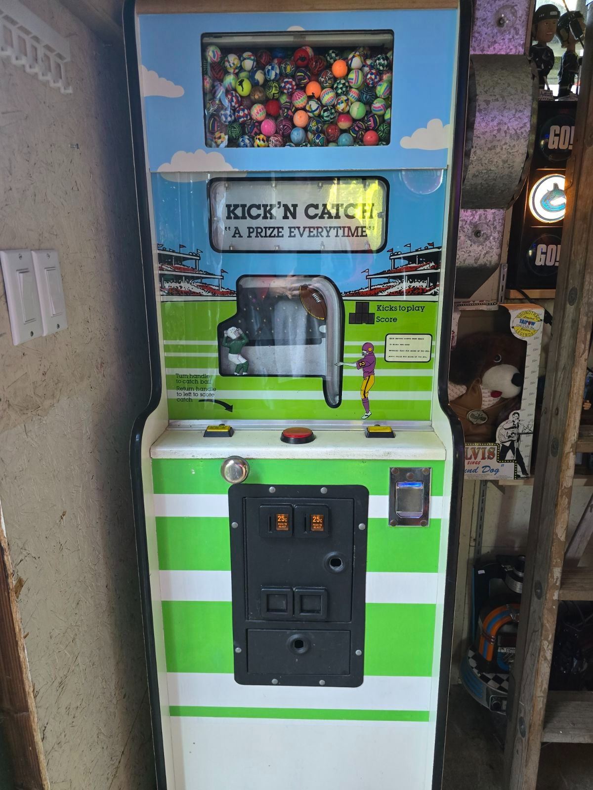 VINTAGE KICK AND CATCH WIN EVERY TIME ARCADE MACHINE
