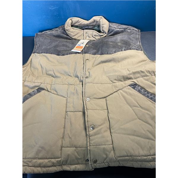 Lot of 1 Legendary Whitetails Longhorn Ranchers Vest - Size Mens 3XL - New
