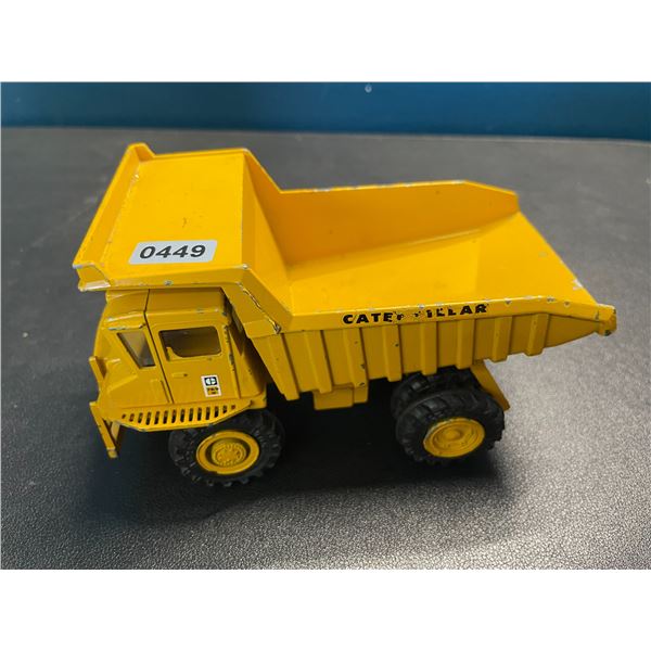Lot of 1 Vintage Die Cast Model Caterpillar Dump Truck