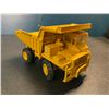 Image 4 : Lot of 1 Vintage Die Cast Model Caterpillar Dump Truck