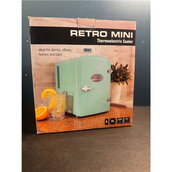 Lot of 1 Retro Mini Thermoelectric Cooler - Portable Mini Fridge - Teal