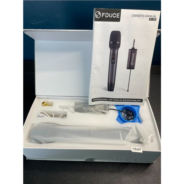 Lot of 1 Fduce Professional Universal Microhpone - Brand New