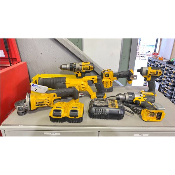 GROUP OF 6 DEWALT 20V CORDLESS TOOLS WITH 2 BATTERIES, CHARGER & 2 SMALL BOXES OF RECIPROCATING SAW