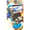 Image 3 : MAKITA PNEUMATICS MAC700 2 HP 2.6 GALLON 90 PSI AIR COMPRESSOR WITH ASSORTED ACCESSORIES ON A SMALL