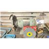 Image 1 : DELTA 10" BENCH GRINDER WITH 4 ADDITIONAL GRINDING WHEELS