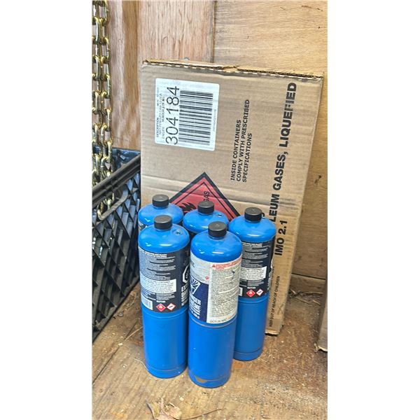 GROUP OF 17 BERNZOMATIC FULL 1 POUND PROPANE BOTTLES