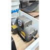 Image 4 : HYDRAULIC POWERPACK PUMP WITH BALDOR ELECTRIC MOTOR, HYDRAULIC PUMP OIL, BAG OF SUPER ABSORBENT,