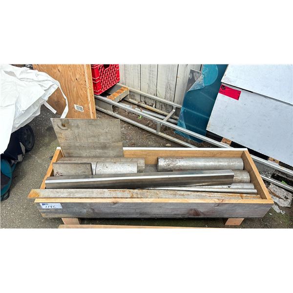 WOODEN CRATE OF STAINLESS STEEL - FLAT BAR, PIPE & TUBING OFF CUTS