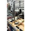 Image 2 : PHASE II 12"/300MM VERNIER HEIGHT GAUGE IN WOODEN STORAGE CASE